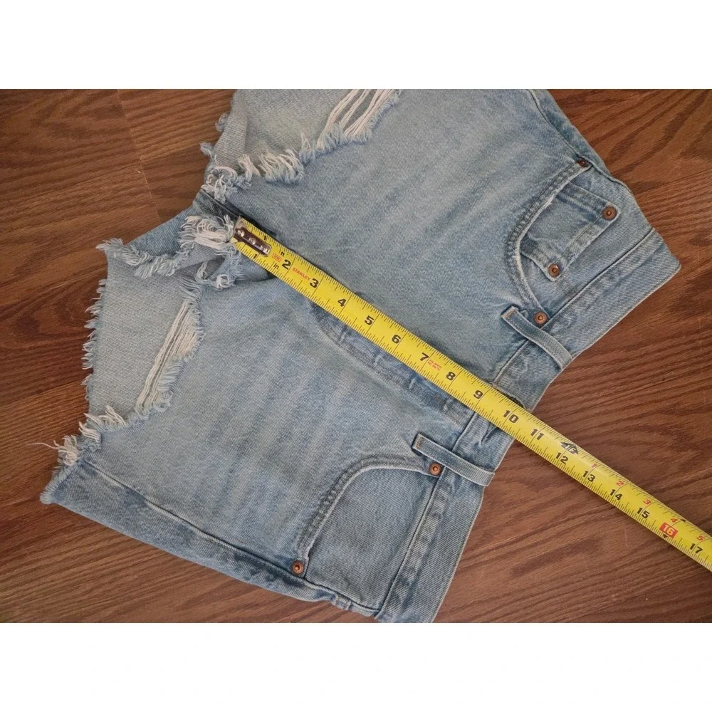Levis 501 Original High Rise‎ Distressed Denim Shorts Light Wash W28 Button Fly